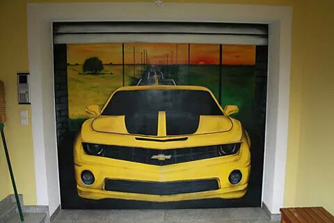 Camaro in der Garage